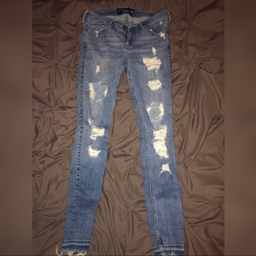 Size 7 Hollister skinny jeans